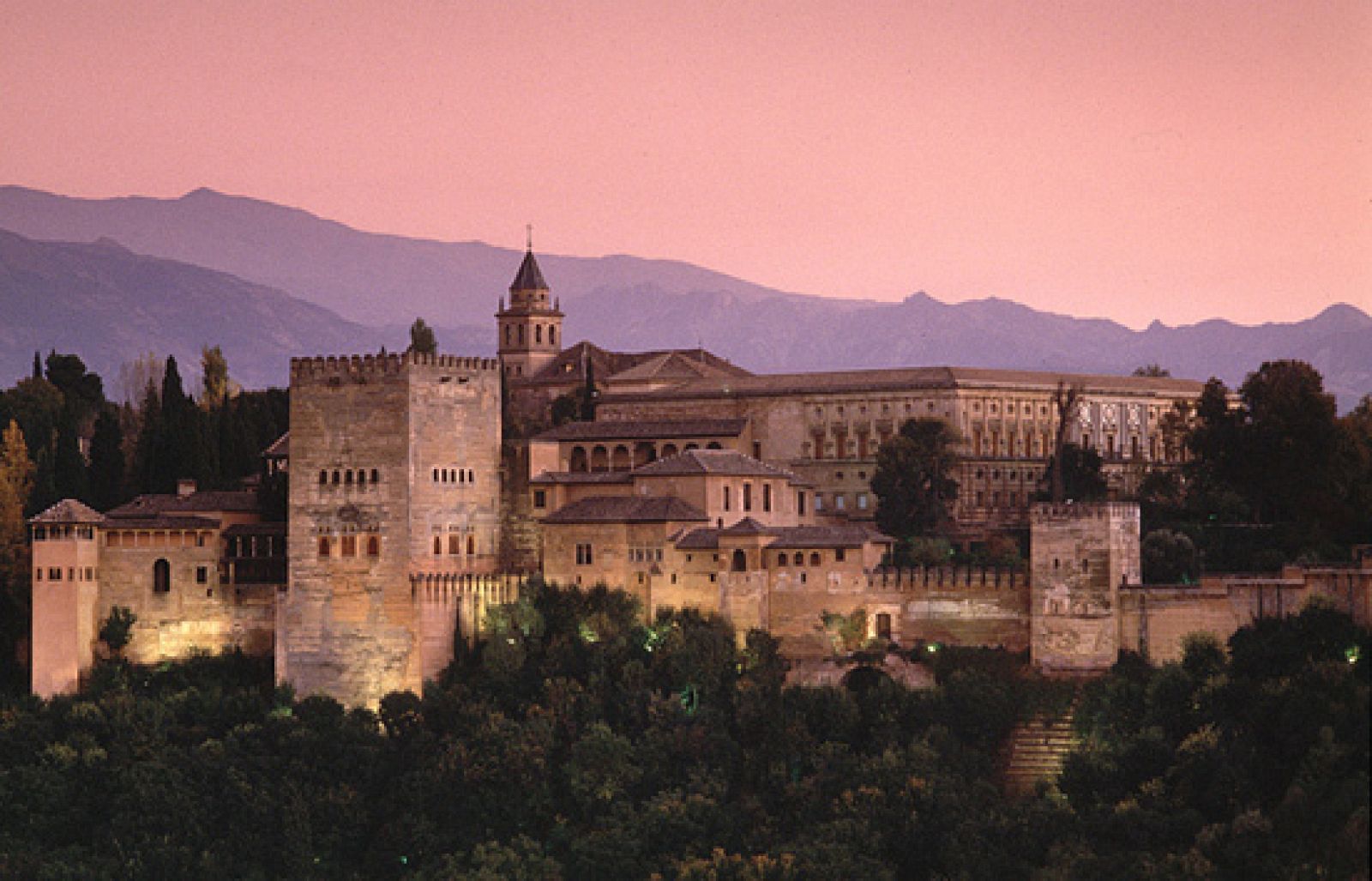 La mitad invisible - La Alhambra
