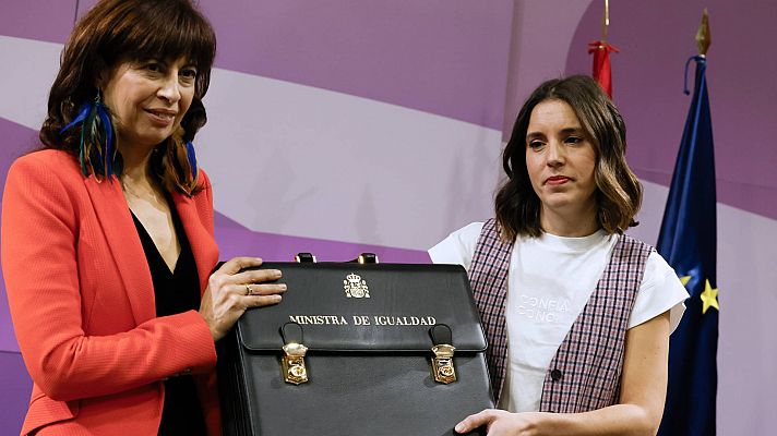 Montero cede la cartera de Igualdad con reproches a Sánchez y un mensaje a su sucesora: "Deseo que nunca te dejen sola"        