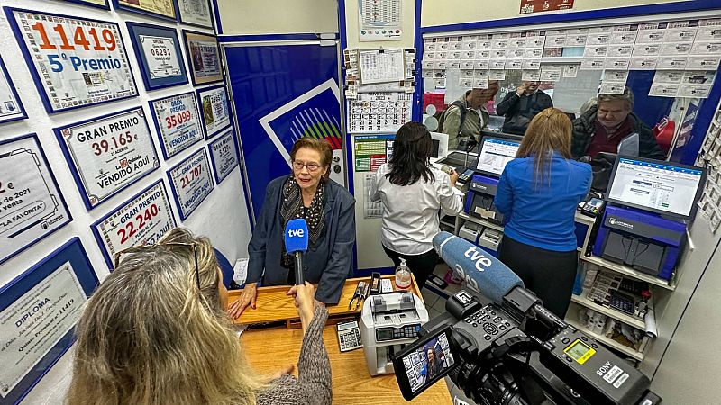 'La Favorita', en Badajoz, administraci�n elegida por muchos portugueses para comprar la Loter�a de Navidad