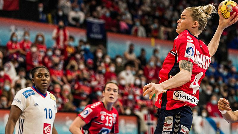 Encuentra tu equipación de balonmano aquí