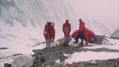 Tan alto que no vuela ningún pájaro