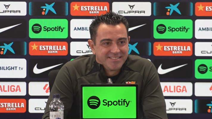 Xavi bromea con la previsión de sol para el partido contra el Rayo: "Qué gran pregunta"