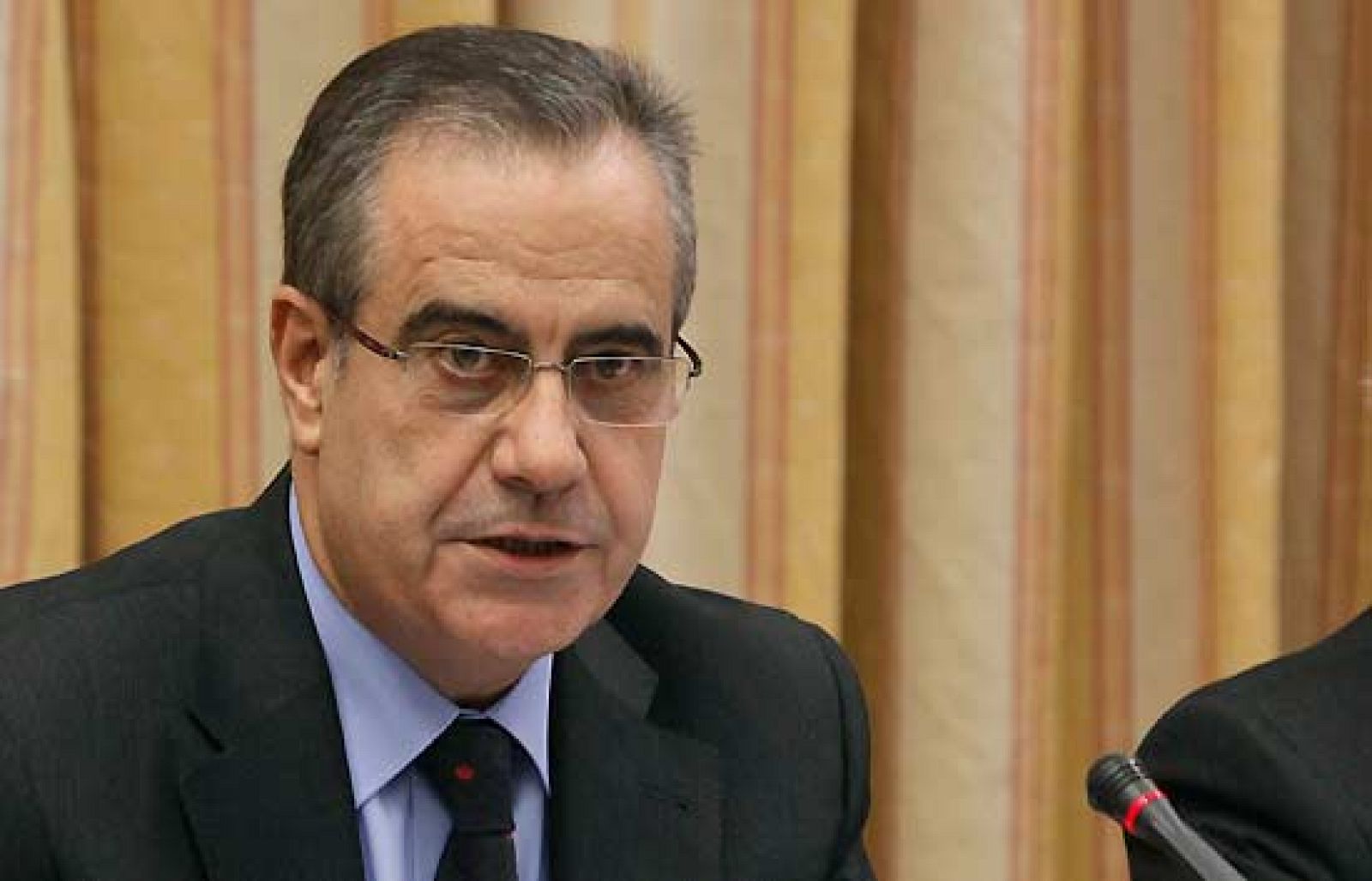 Corbacho quiere debatir el período de cálculo de pensiones | Ver