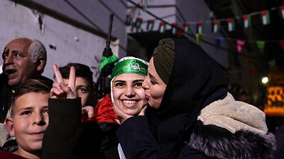 Los palestinos reciben a los presos liberados por la tregua