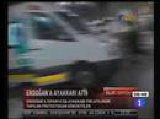  - Arrojan un zapato a Erdogan