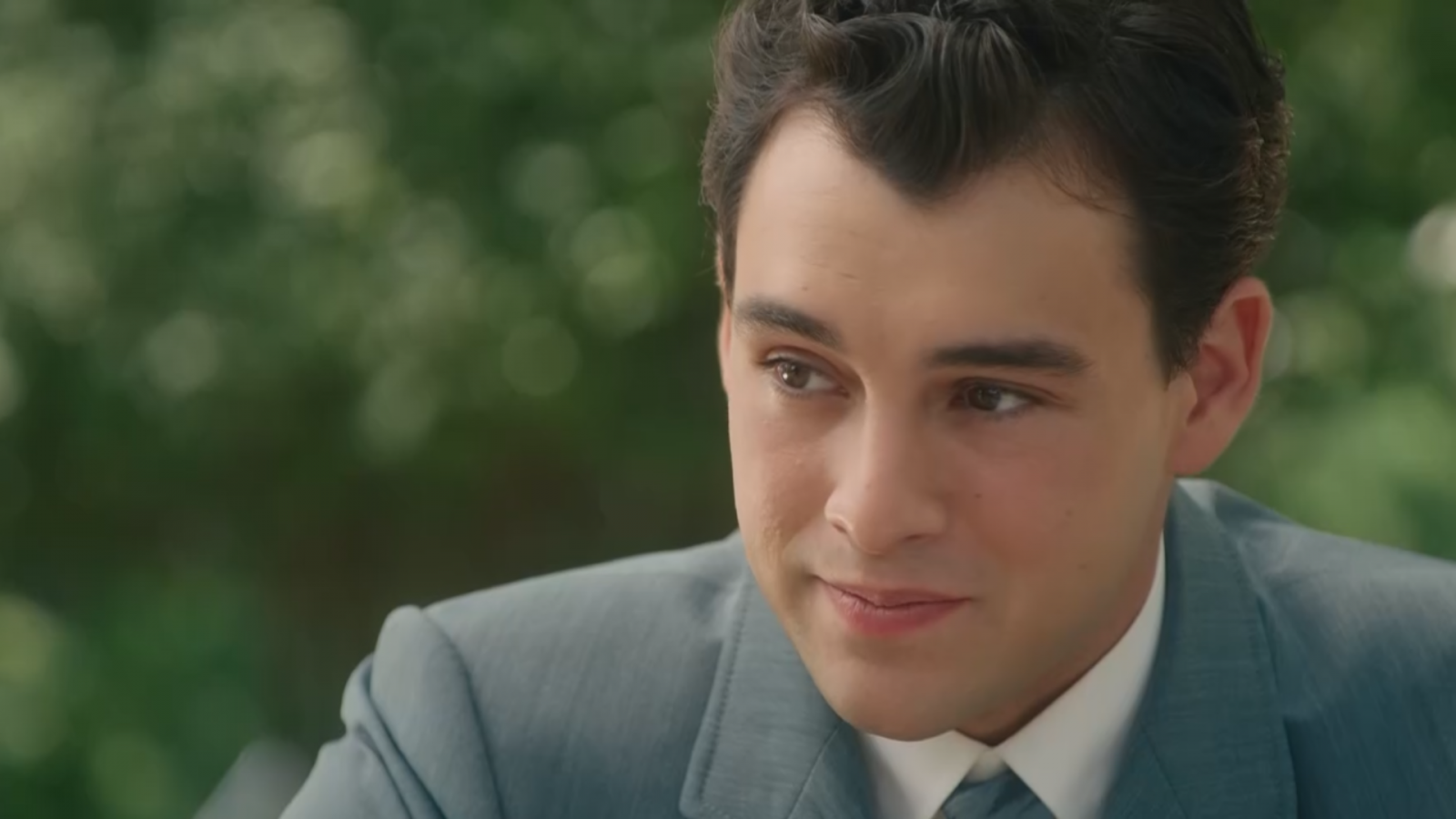 La Promesa: Curro se acerca al marqués - La promesa | Ver