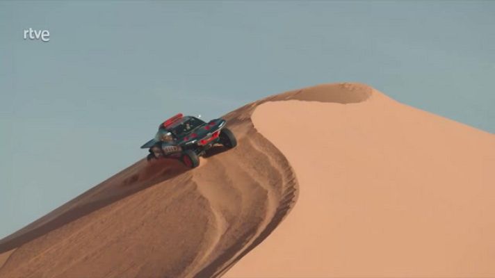 Telediario 2 - Dakar 2024 | Carlos Sainz: "El Dakar es imprevisible. Nunca sabes lo que te vas a encontrar"