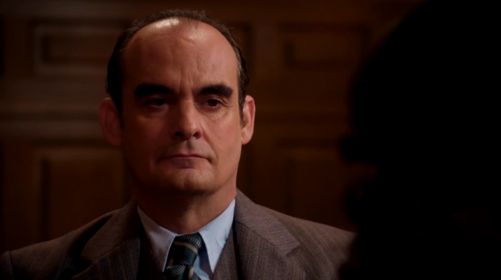  - Carla se alía con Aguirre contra Íñigo Peñalver