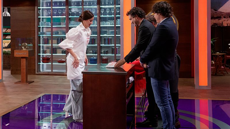 La espectacular rplica de Laura Londoo del postre de Jordi Roca | Ver