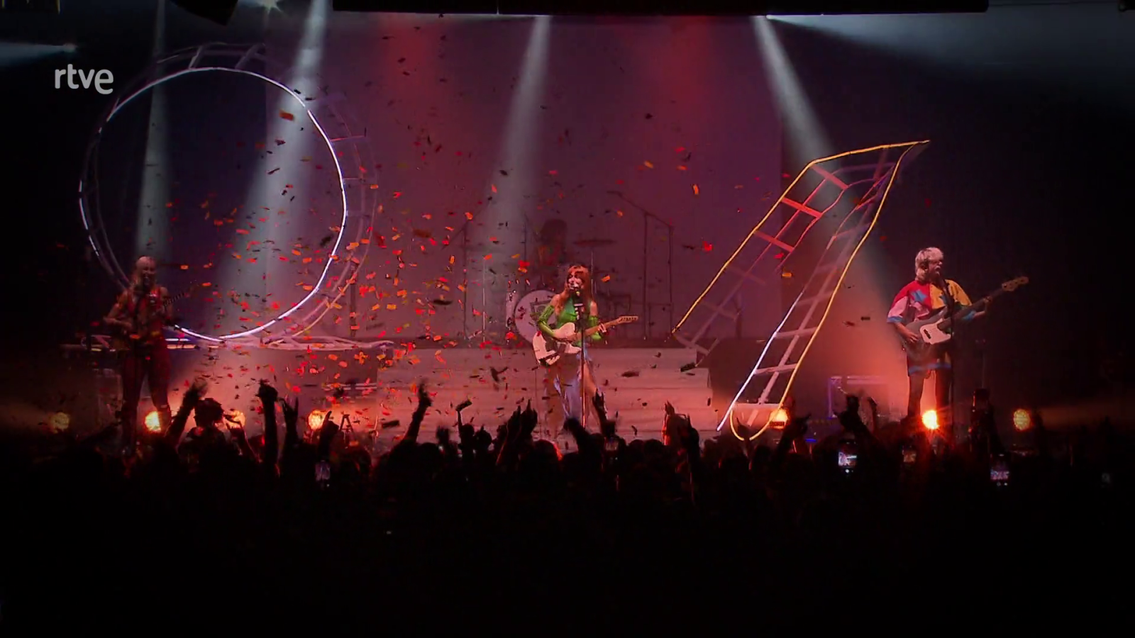 "¿Quién es Billie Max?", segundo disco de Ginebras - Atención obras | Ver