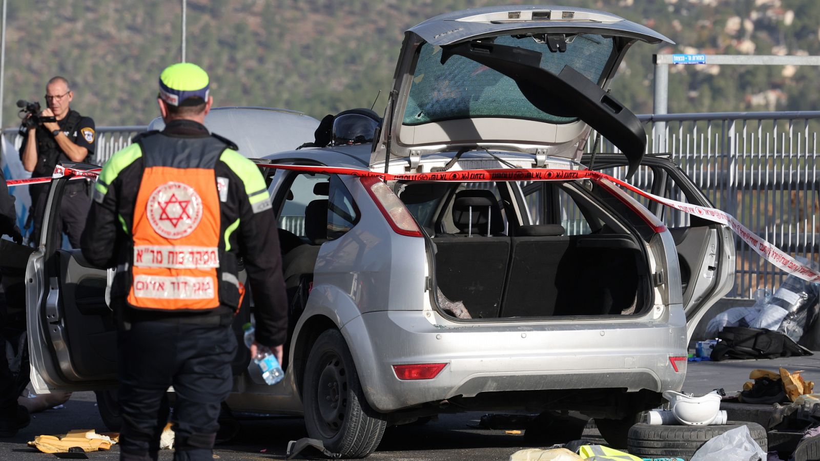 Al menos tres muertos en un tiroteo en una parada de autobús en Jerusalén