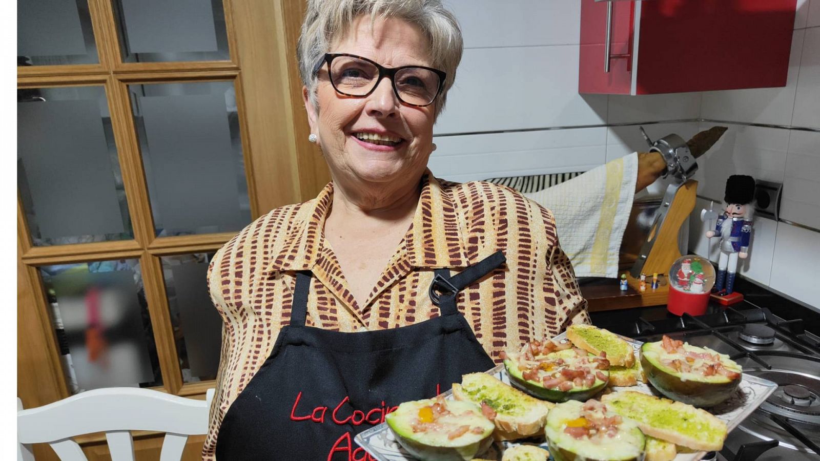 La cocina de Adora: receta de aguacates rellenos, muy navideños - Ver ahora