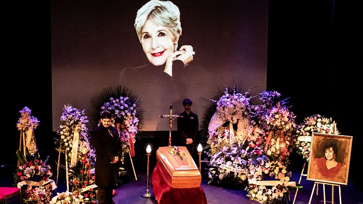 Multitudinario adiós a Concha Velasco en el Teatro La Latina