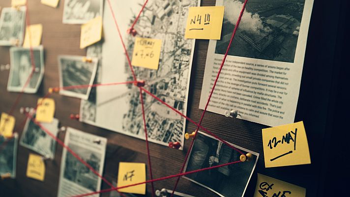 Fin de semana 24h - El periodista Carlos Suárez estrena 'Viático', novela de intriga sobre el azar y la vida