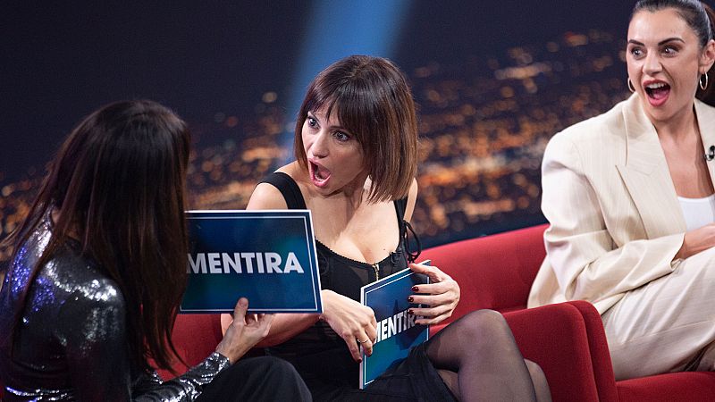 Natalia Verbeke en Late Xou presentando la segunda temporada de la serie 'Todos Mienten'