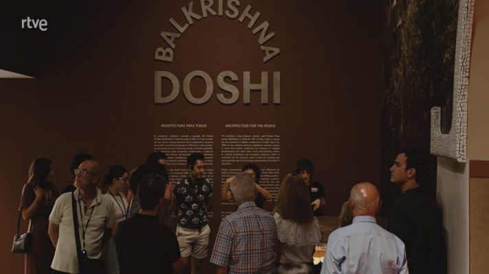 "Visita accesible a la muestra del arquitecto Doshi"
