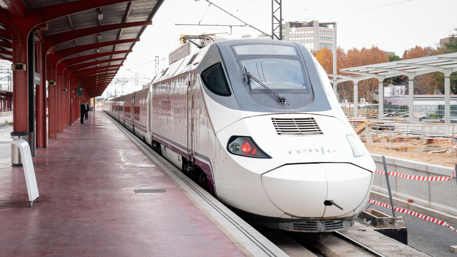 Los viajeros de tren de alta velocidad han aumentado un tercio en el último año