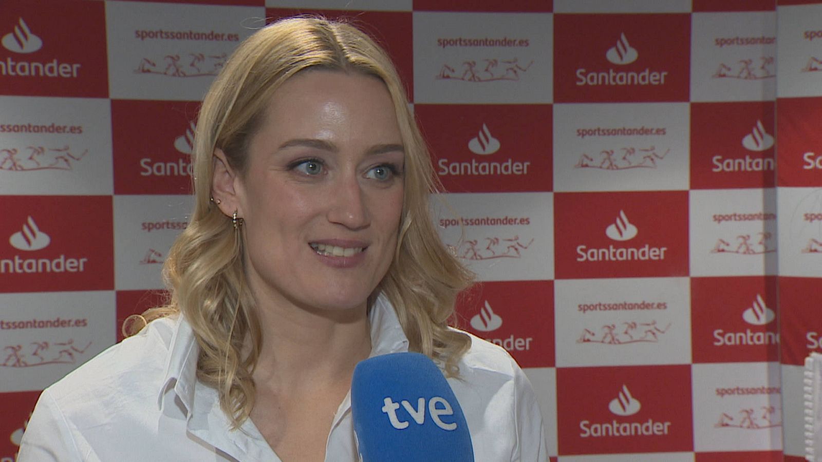 Mireia Belmonte, "contenta de volver a competir" en medio de su duro camino hacia París 2024 -- Ver ahora en RTVE Play