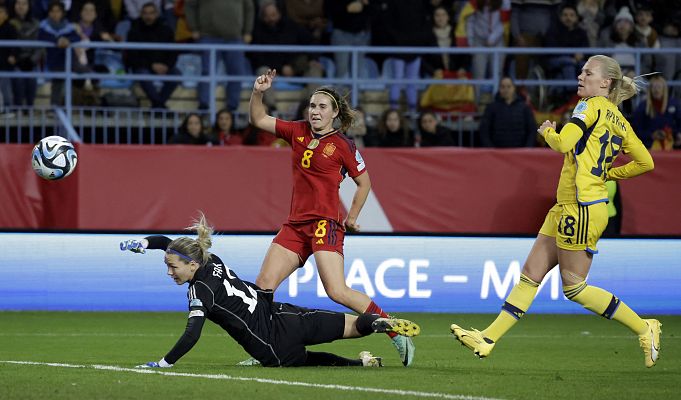 Fútbol - Mariona Caldentey: "Contentas por la remontada, pero tenemos que mejorar muchas cosas"