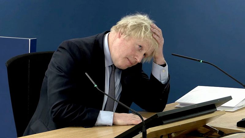 Johnson comparece ante una comisión por la gestión de la pandemia en Reino Unido