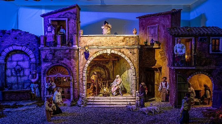 Telediario 2 - Apasionados por los belenes, símbolos de la Navidad