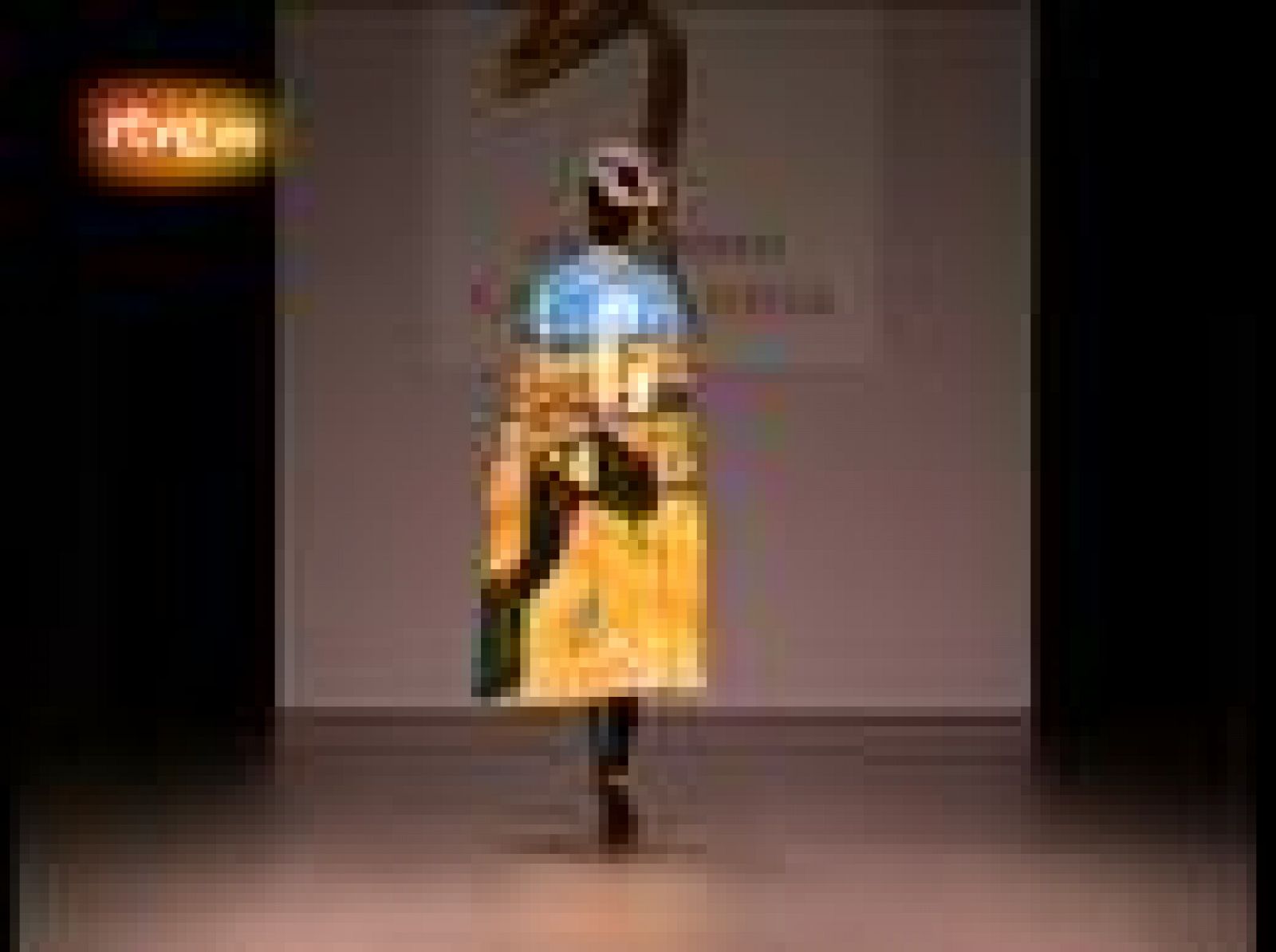 Desfile de Jesús Lorenzo en Cibeles Madrid Fashion Week 2010 | Ver