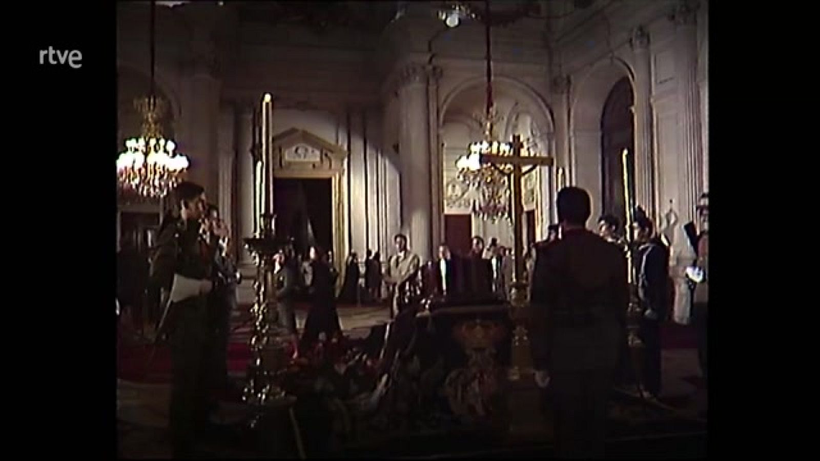 Precedentes y reformas en 45 años de Constitución | Ver