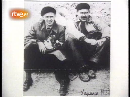 Personajes en el Archivo de RTVE - Hemingway en la Gran Vía