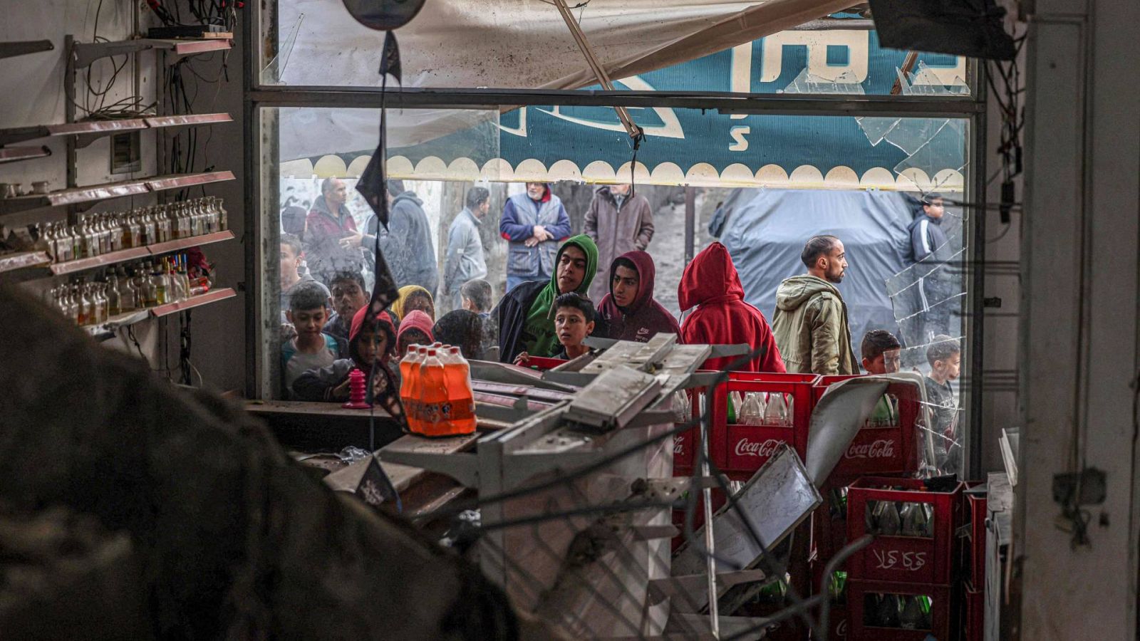 La crítica situación de poblacón en el sur de Gaza: malviven sin comida, agua y hacinados