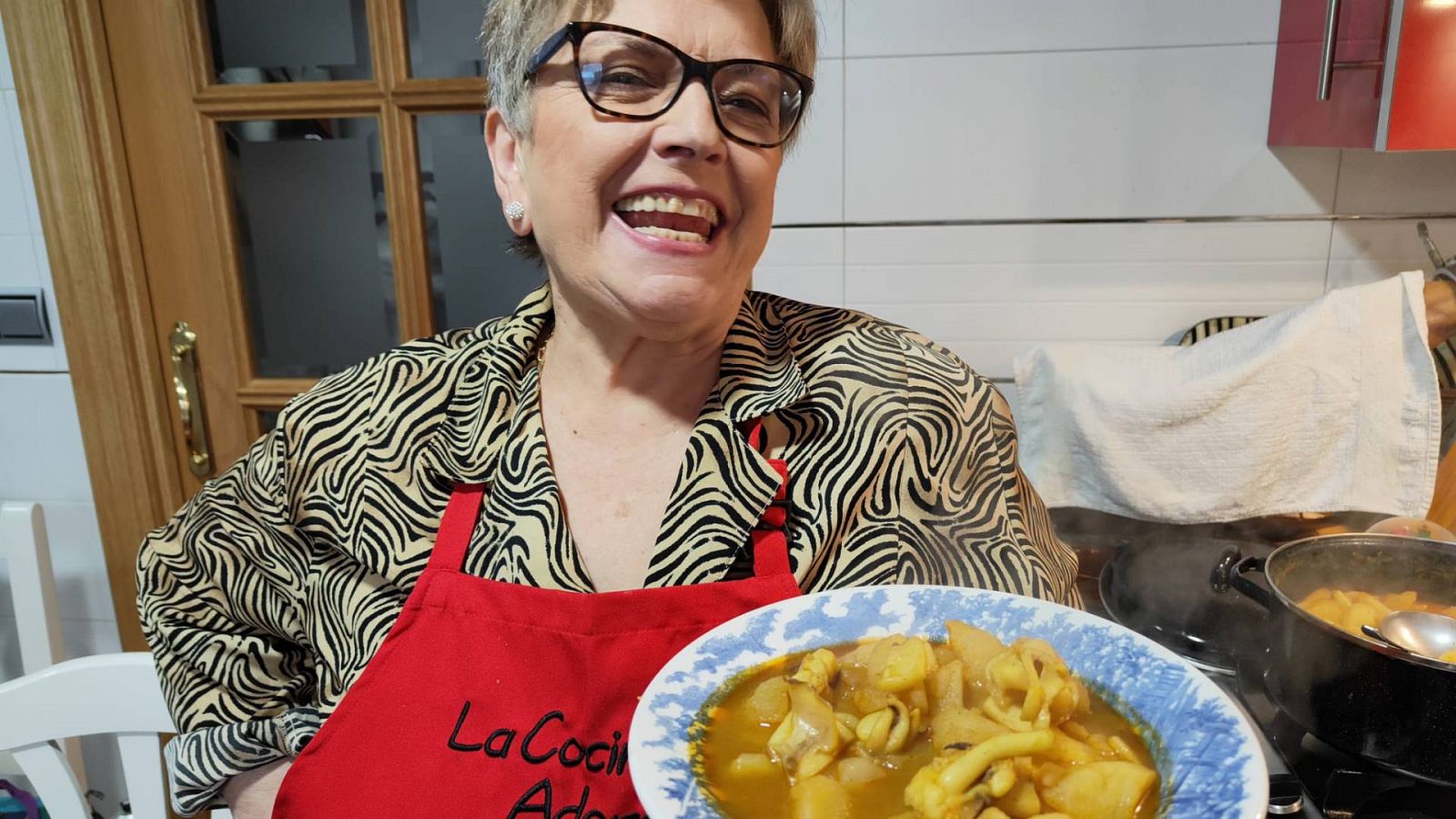 La cocina de Adora: Receta de guiso de papas con sepia - Ver ahora