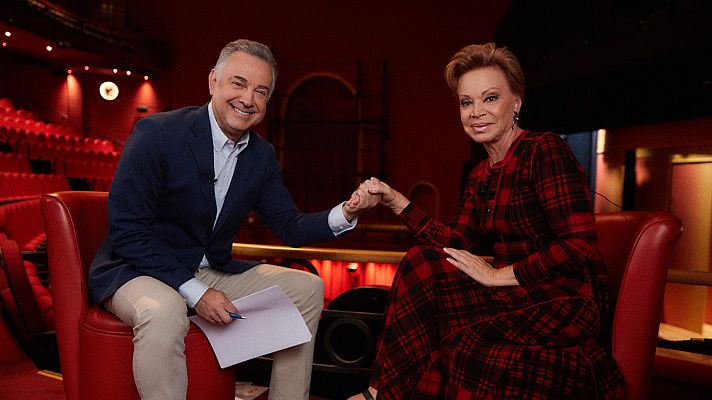 Plano general - Paloma San Basilio