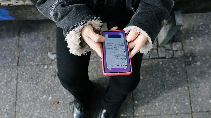 Telediario Fin de Semana - Investigan un grupo de WhatsApp pornográfico con menores