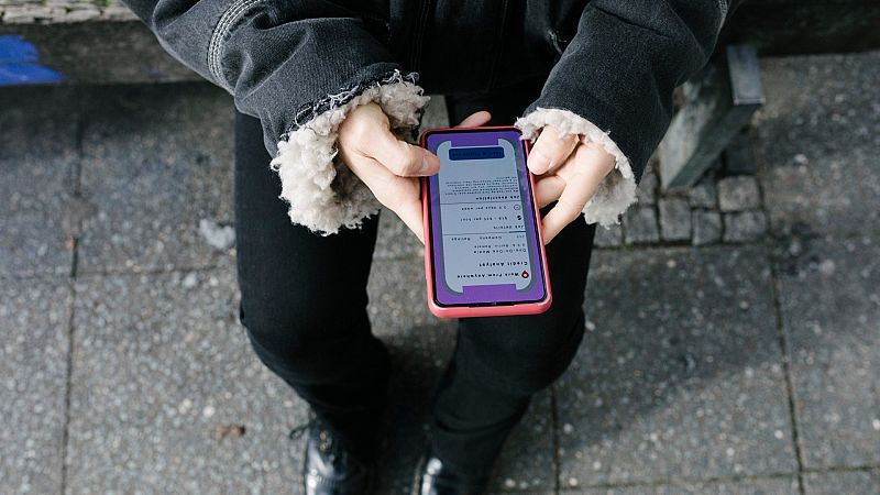 Investigan un grupo de WhatsApp pornográfico con menores | Ver