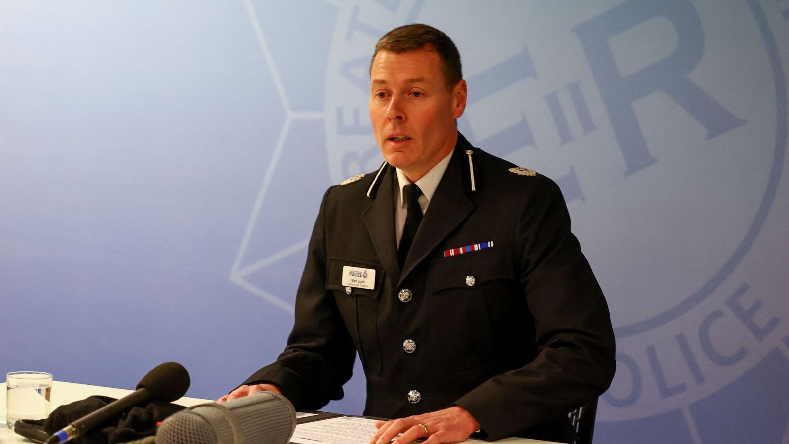 El joven británico al que encontraron en Francia tras seis años desaparecido ya está en Reino Unido