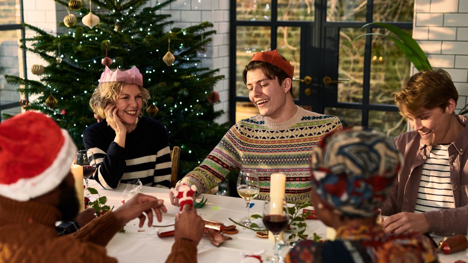 Seis de cada diez personas LGTBI no pueden hablar de su orientación sexual o identidad con su familia