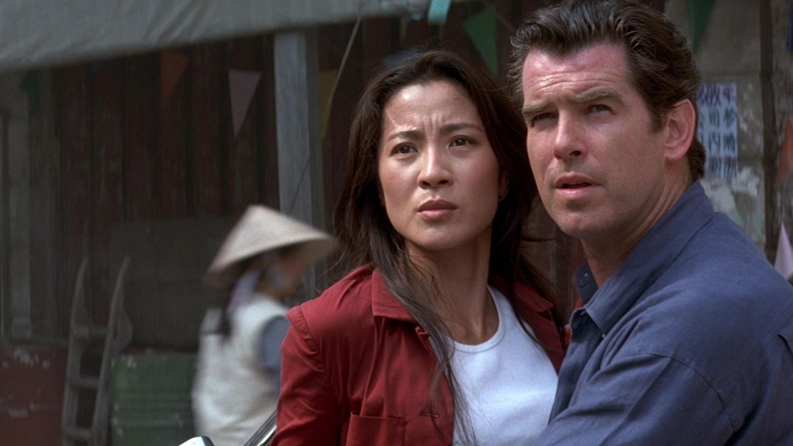 Cine - El mañana nunca muere - Ver ahora