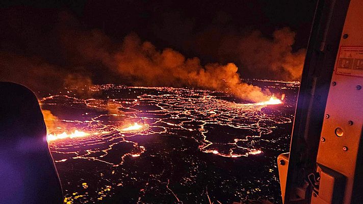 Los españoles afectados por el volcán de Islandia, en alerta