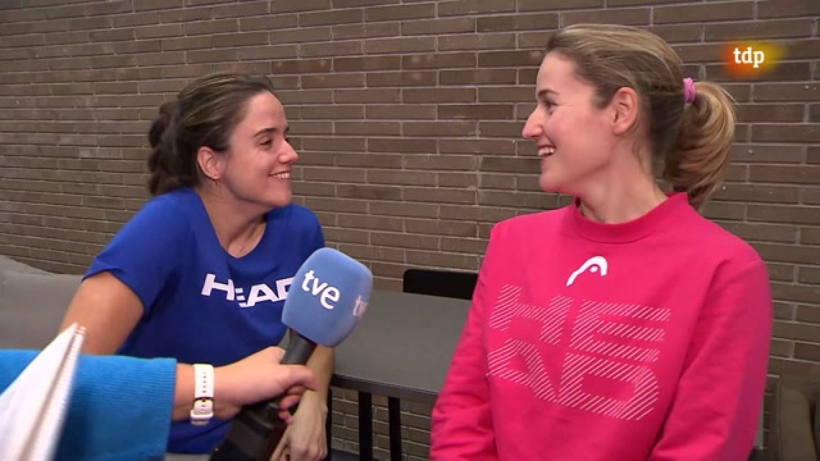 Pádel - Reportaje: Ari Sánchez y Paula Josemaría - ver ahora