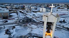 Dentro de Grindavík, el pueblo islandés más cercano al volcán