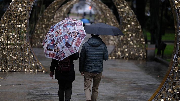 Lluvia fuerte en Canarias y viento en diversos puntos de España