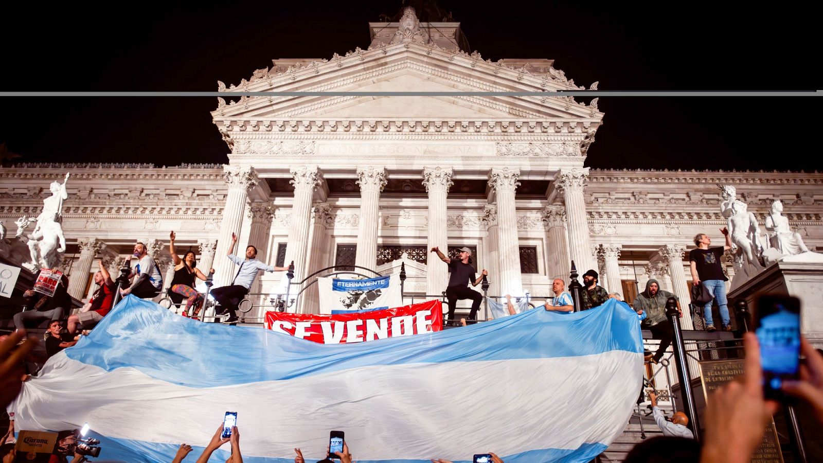 Entrevista en TVE: Argentina: ¿Es incostitucional el "megadecreto" de Milei?