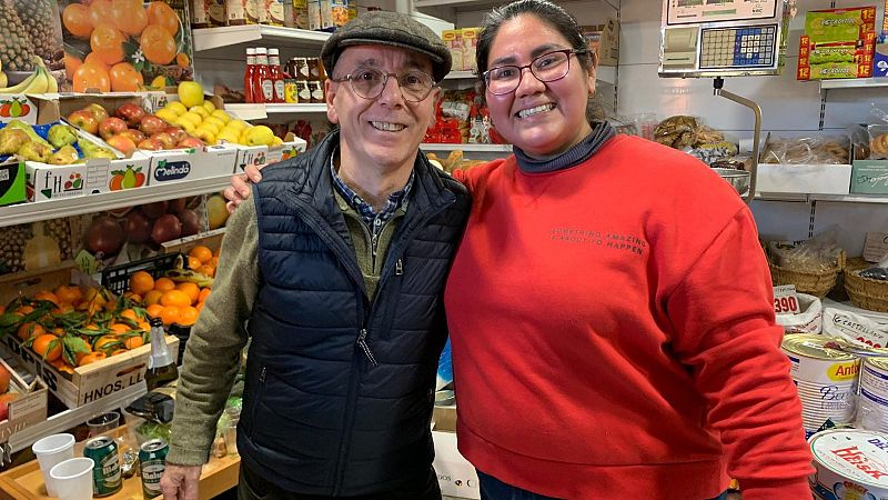 El Gordo cae en la "tienda de toda la vida" de Mai: "Se lo merce porque es un buen hombre"