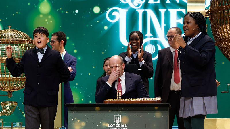 Yesica y Francisco, los ni�os de San Ildefonso que han cantado el Gordo