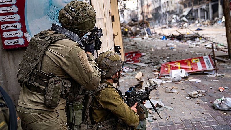 La ofensiva israelí en la Franja de Gaza continúa por aire y por tierra