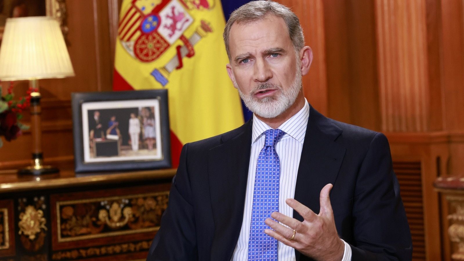 Felipe VI dice que "fuera de la Constitución" no hay "convivencia" sino "imposición"