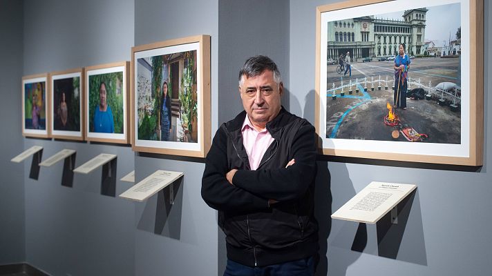 Telediario 2 - El fotógrafo Gervasio Sánchez homenajea en una nueva exposición a las defensoras del medioambiente