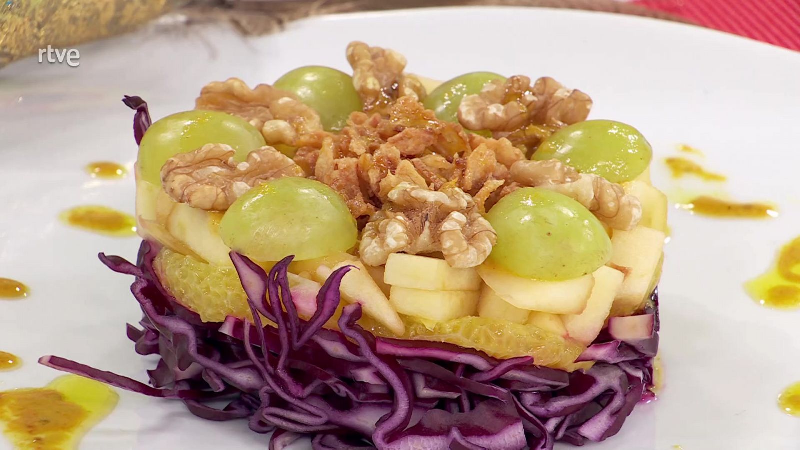 Receta de ensalada de lombarda para estas navidades