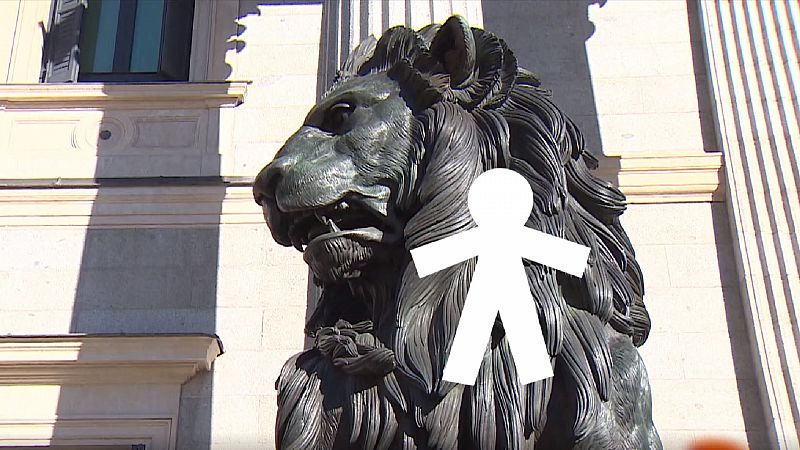 Los leones que custodian la entrada del Congreso de los Diputados serán sustituidos por linces ibéricos