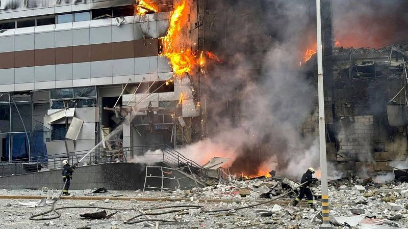 Rusia lanza un ataque masivo contra Ucrania - Informativo 24h | Ver