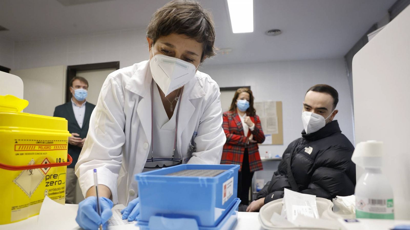 La incidencia de gripe y COVID-19 aumenta y los médicos recomiendan protegerse